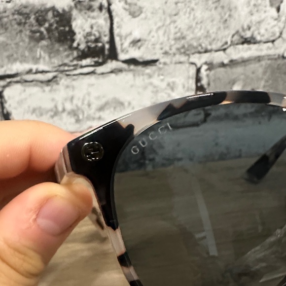 EUC Gucci Round Black and Grey Sunglasses (GG0024S 009) - Picture 3 of 15